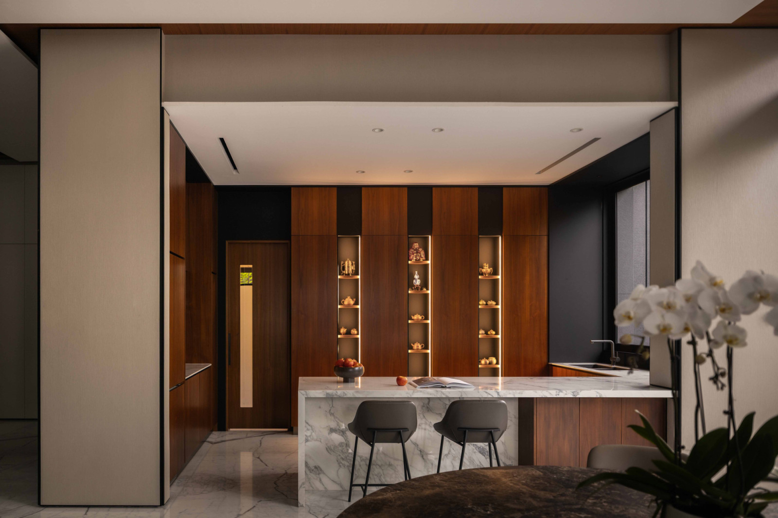 Throughout the home, Chinese references are woven in with restraint