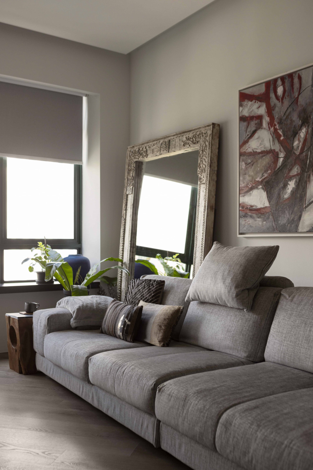 The homeowners were worried if their valued collection of artworks, artefacts and cherished furniture pieces, including their sofa, could be meaningfully incorporated into the new home