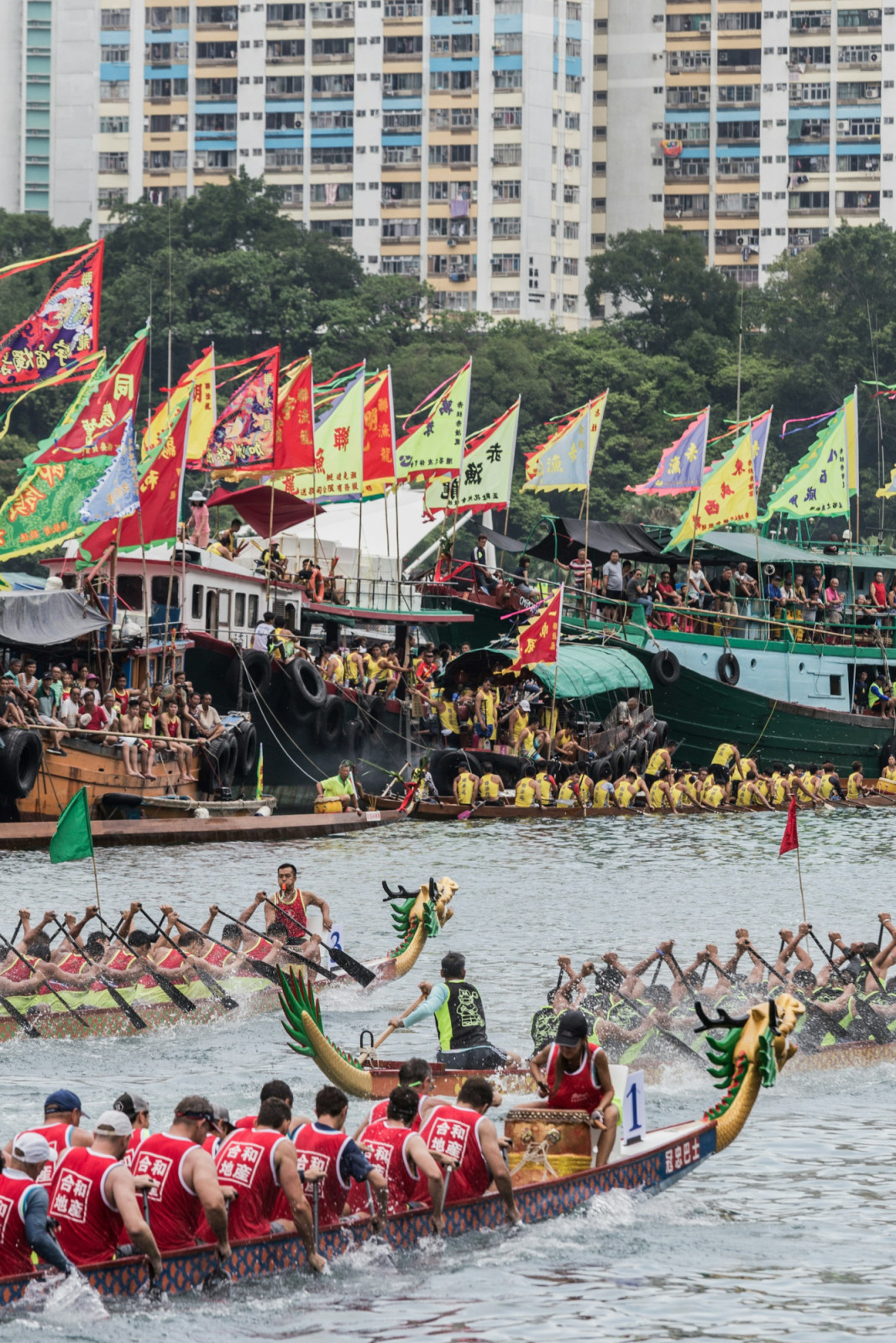 Dragon boat race in Aberdeen, Hong Kong in 2018. (Photo: Samuel Wong, Unsplash)