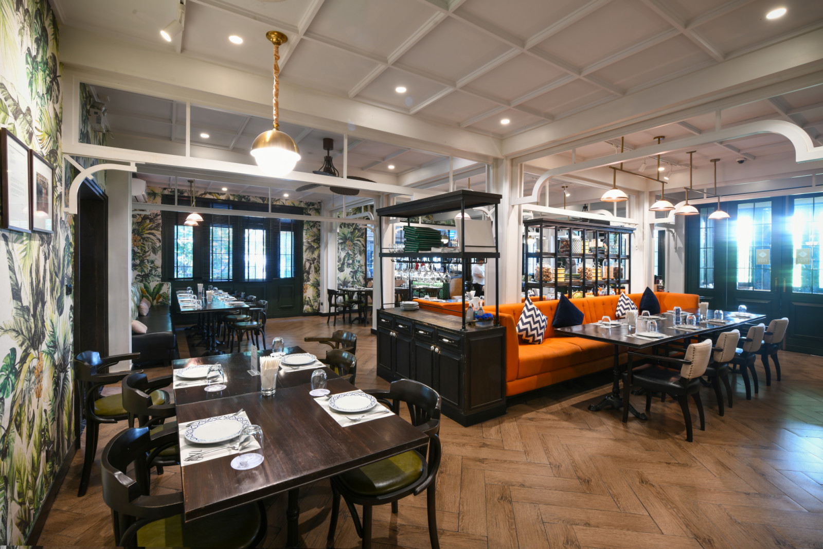 บรรยากาศร้าน Plu