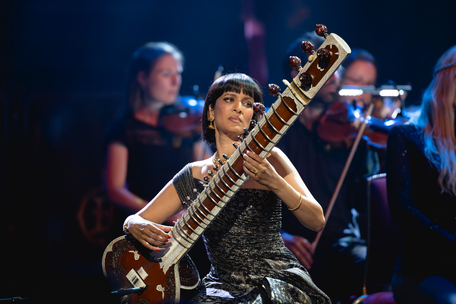 Anoushka Shankar - ‘Chapters’ with the London Contemporary Orchestra conducted by Robert Ames 12-8-25