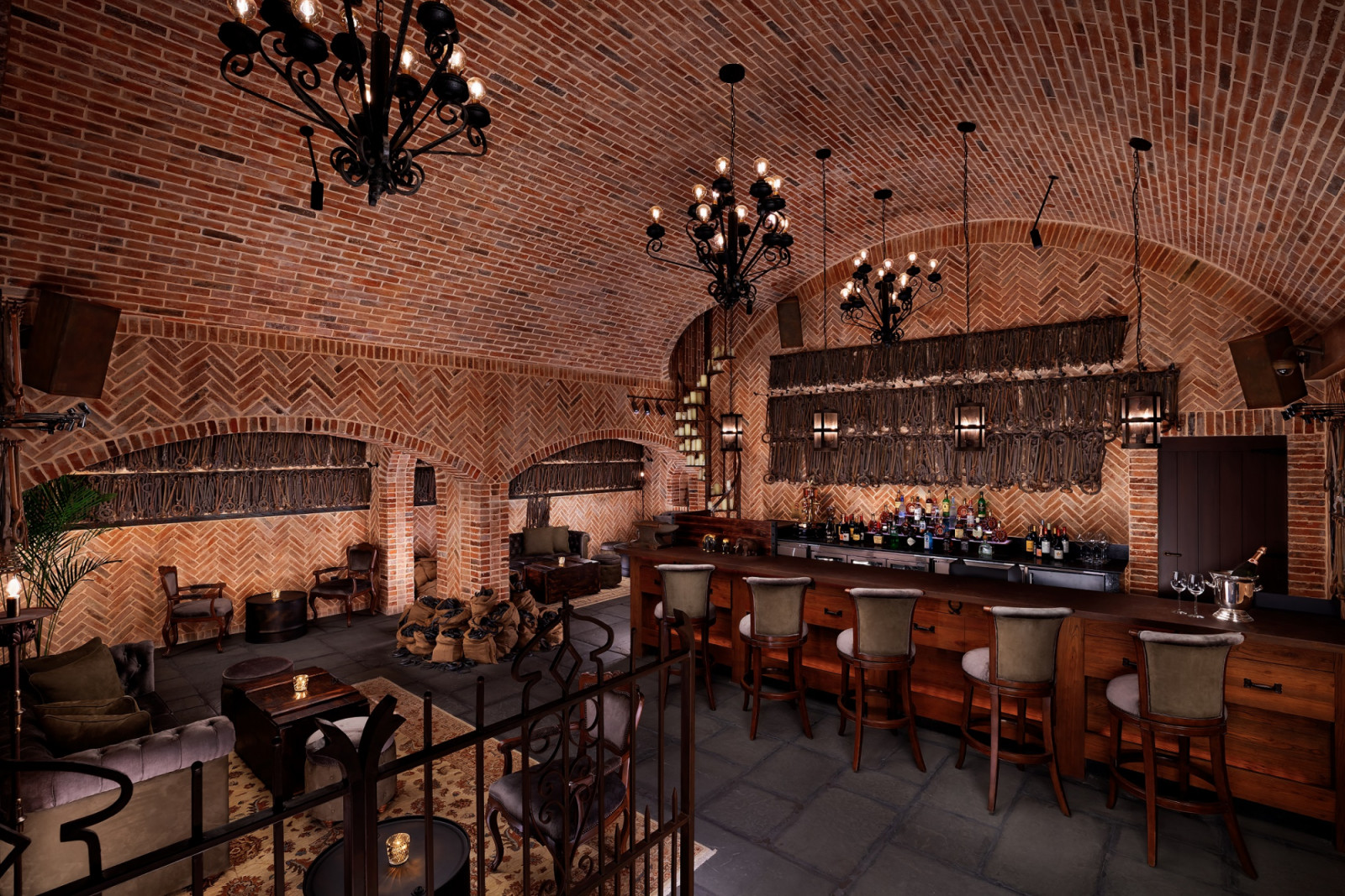 The Mews (Bar)