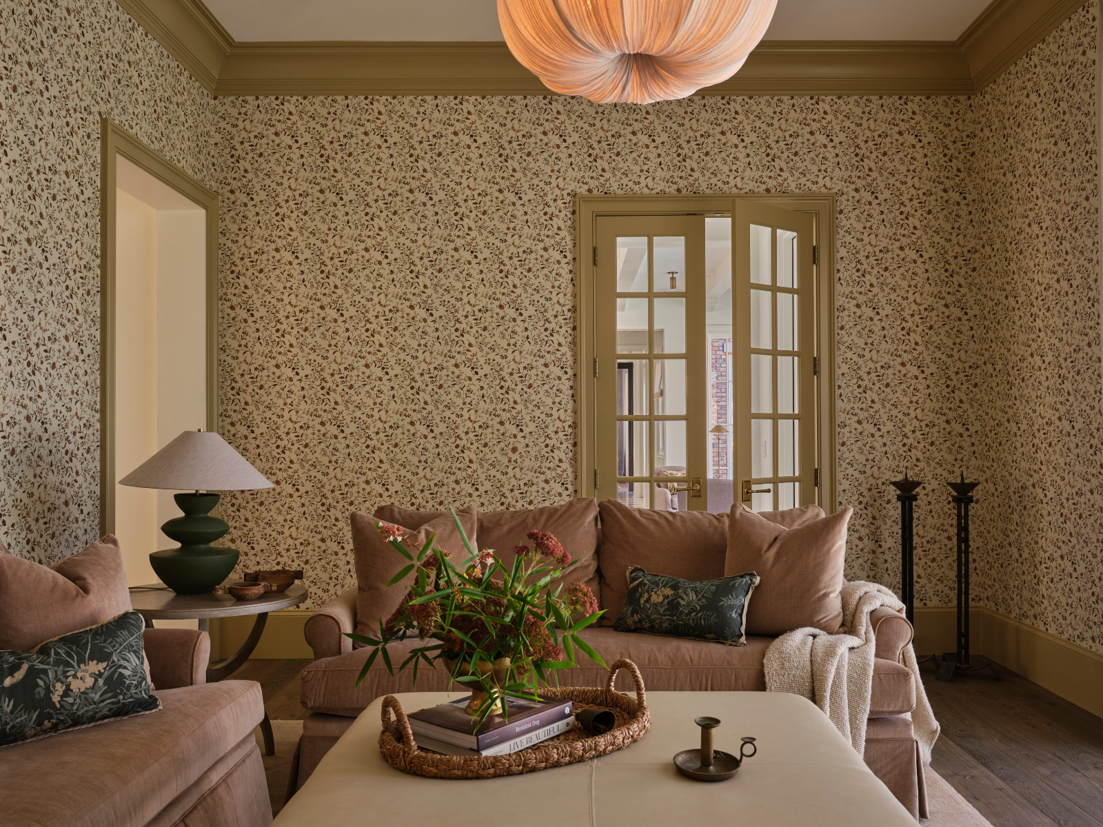 The lounge of a Mississippi home by Claire Thompson Design