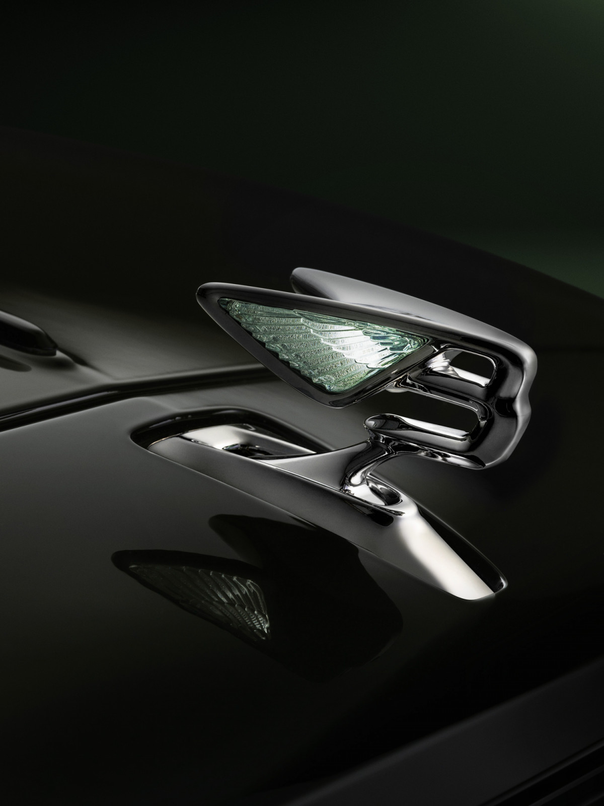 Bentley kembali mengukuhkan posisinya melalui peluncuran generasi terbaru Bentley Flying Spur