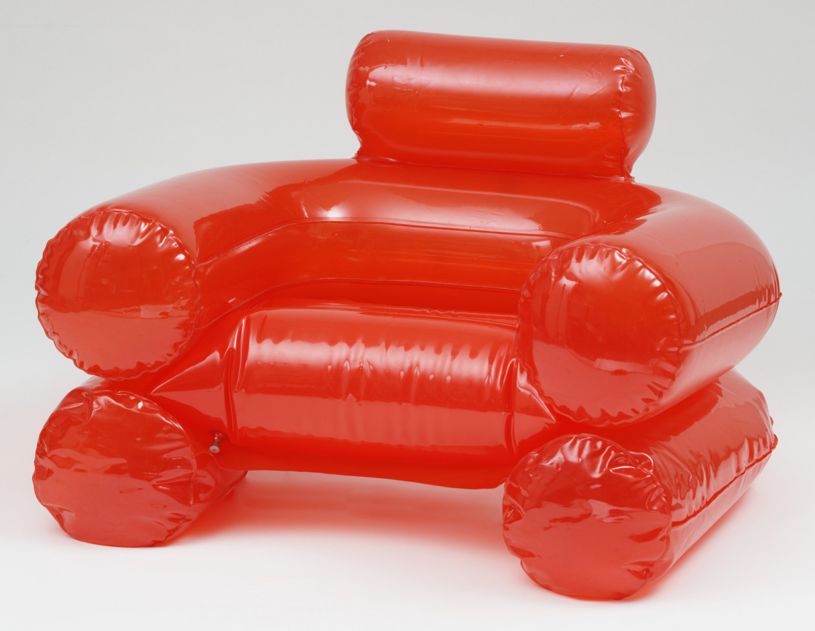 Blow inflatable armchair in red (Photo: MoMA)