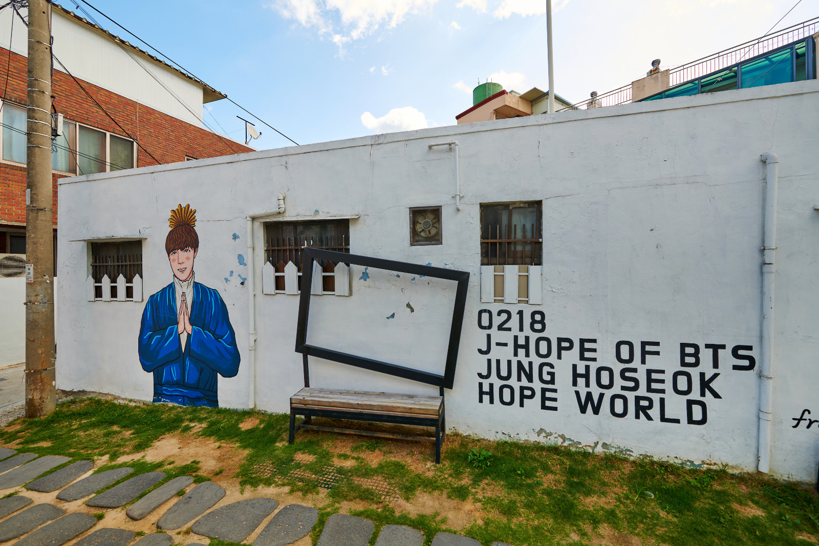 From the recycled art installations of Penguin Village to the century-old alleyways of 1913 Songjeong Station Market, Gwangju offers an alternative look at Korean history, contemporary art and regional cuisine (Photo: Visit Korea)