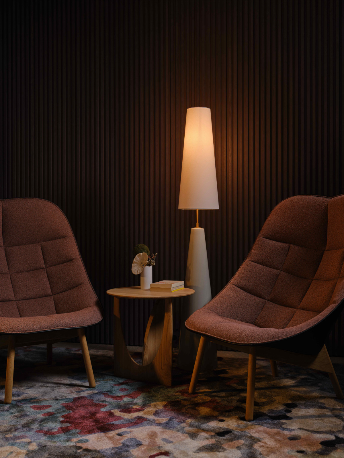 A cosy and intimate atmosphere in the lounge area