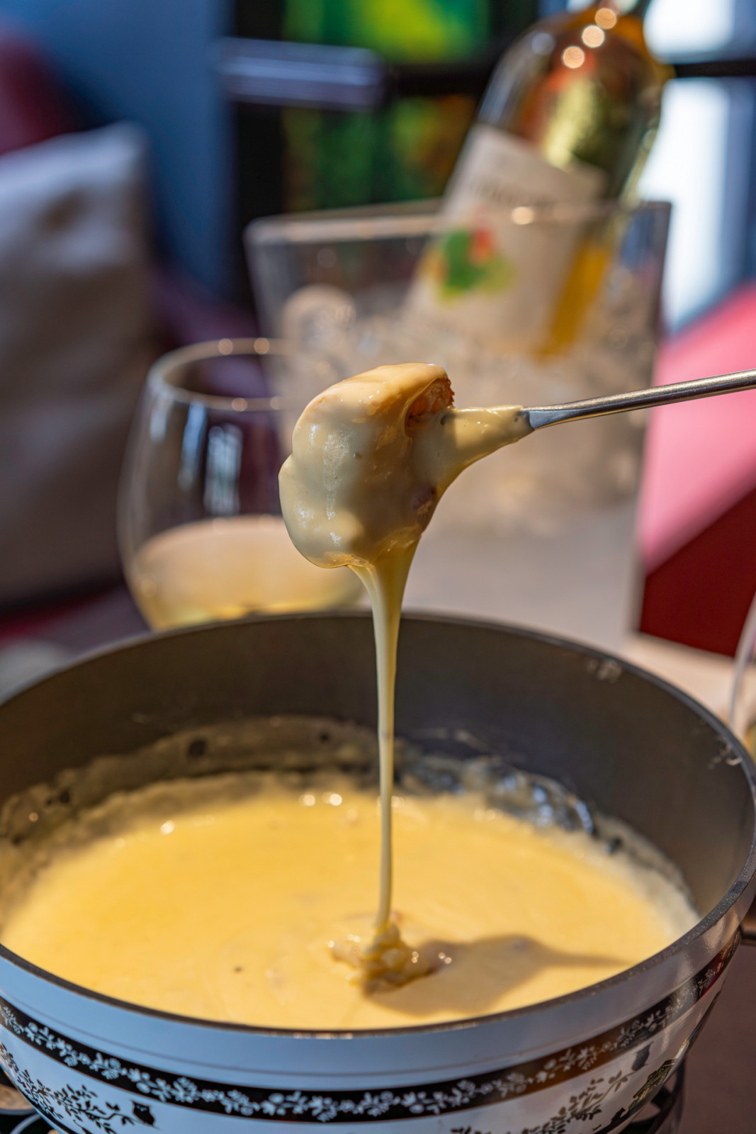 Tatler Best - Lentrecote - BGC restaurant LENTRECOTE Classic Swiss Fondue