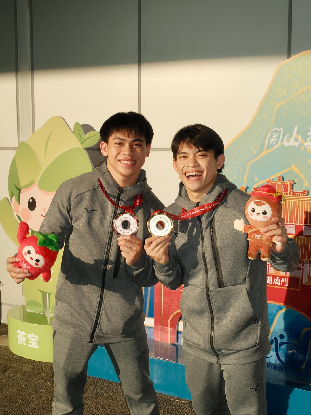 Carlos Yulo bagged gold in the floor exercise while his younger brother, Karl Eldrew snared the bronze during the 2026 Asian Artistic Gymnastics Championships in Zunyi, China (Photo: Instagram / @c_edrielzxs)