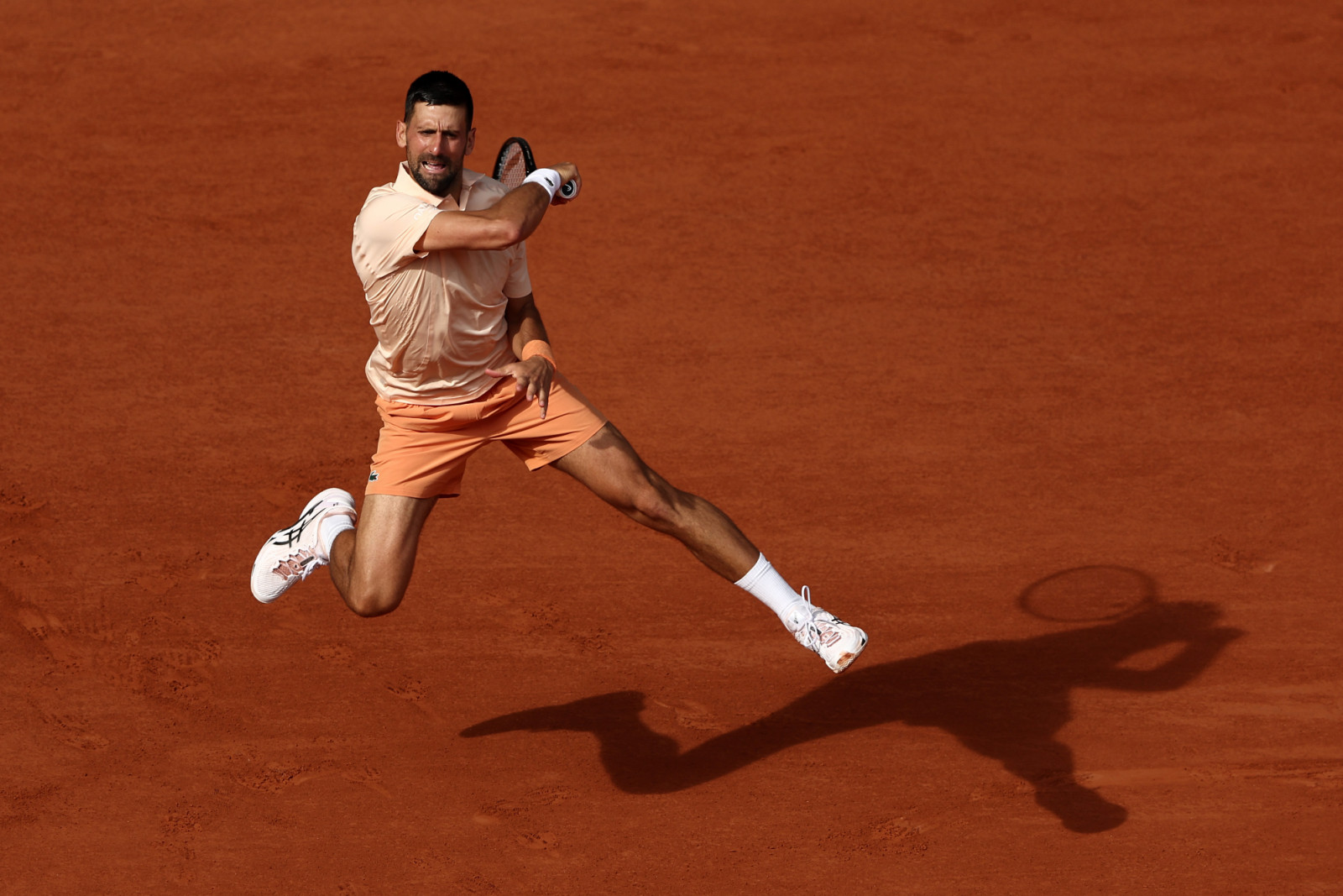Novak Djokovic’s interests off court follow a similarly deliberate rhythm, moving through food, hydration, recovery tech and sport ownership (Photo: James Fearn/Getty Images)