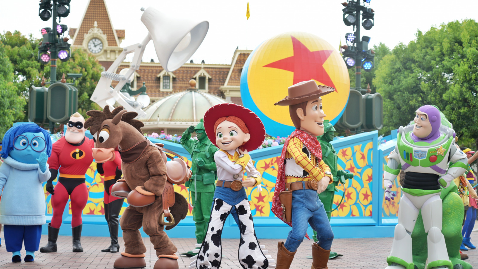 HONG KONG, CHINA - JUNE 11: Pixar animated characters perform during a media preview of "Pixar Summer Fest" at the Hong Kong Disneyland Resort on June 11, 2026 in Hong Kong, China. Pixar animated characters are going to land at Hong Kong Disneyland to bring a spectacular adventure to visitors this summer. (Photo by Zhang Xiangyi/China News Service/VCG via Getty Images)