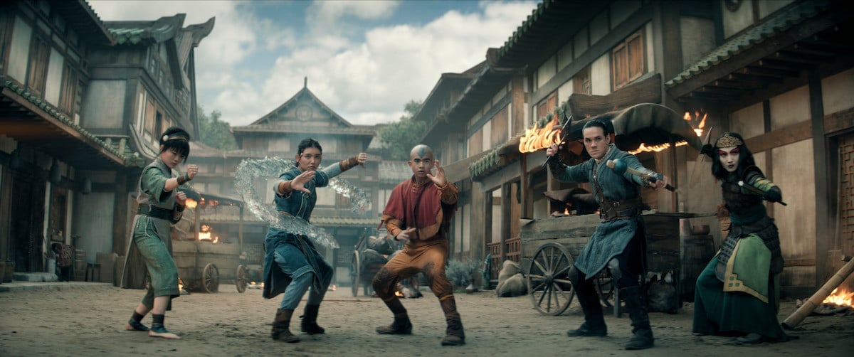 Team Avatar joins forces with Zuko and Uncle Iroh to challenge Azula in the Netflix recreation of a scene from “The Chase” episode (Photo: Netflix)
