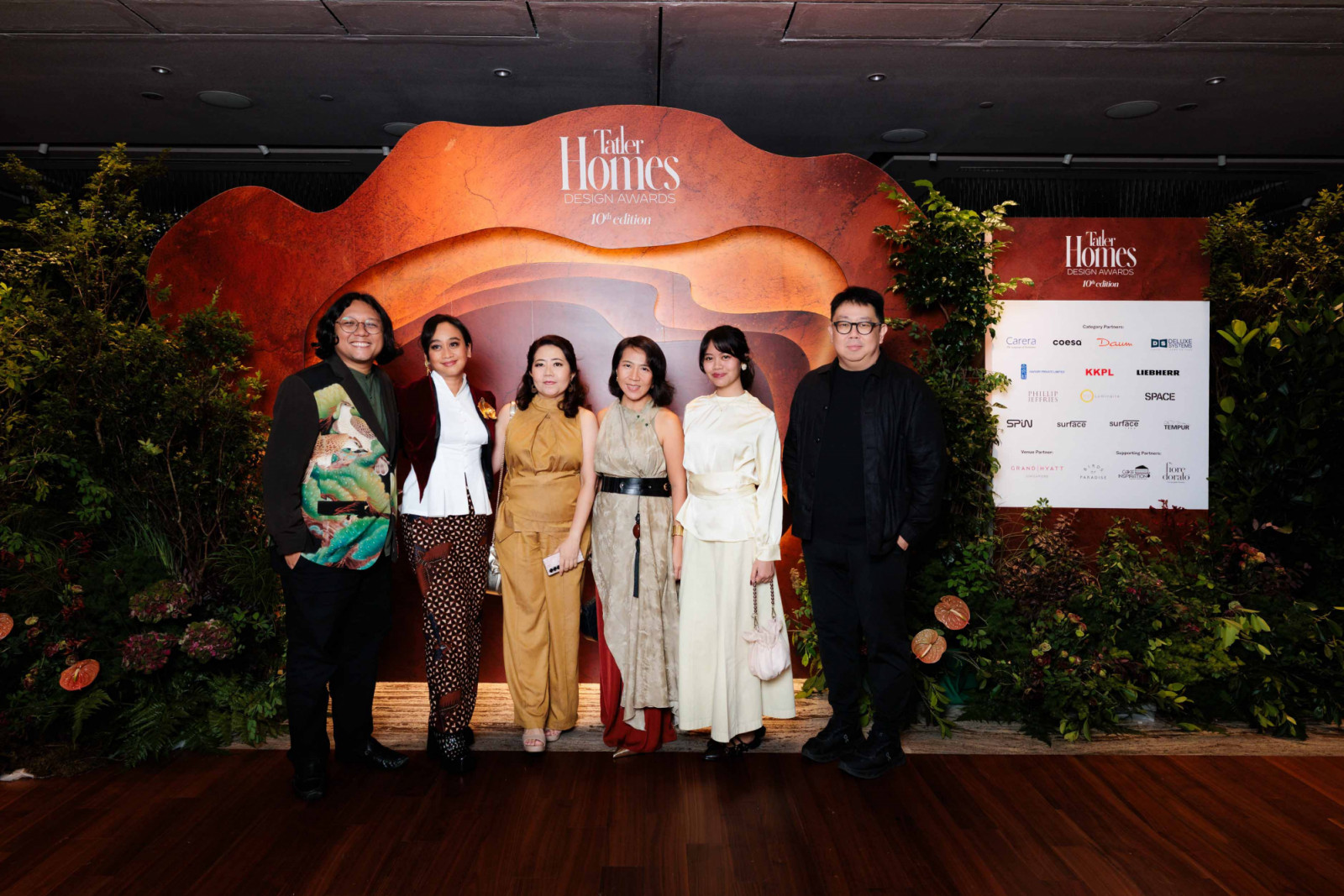 Alam Mulyana, Asih Jenie, Arwinda Hadibrata, Amanda Pang and Farras Wastroya and Lim Masulin