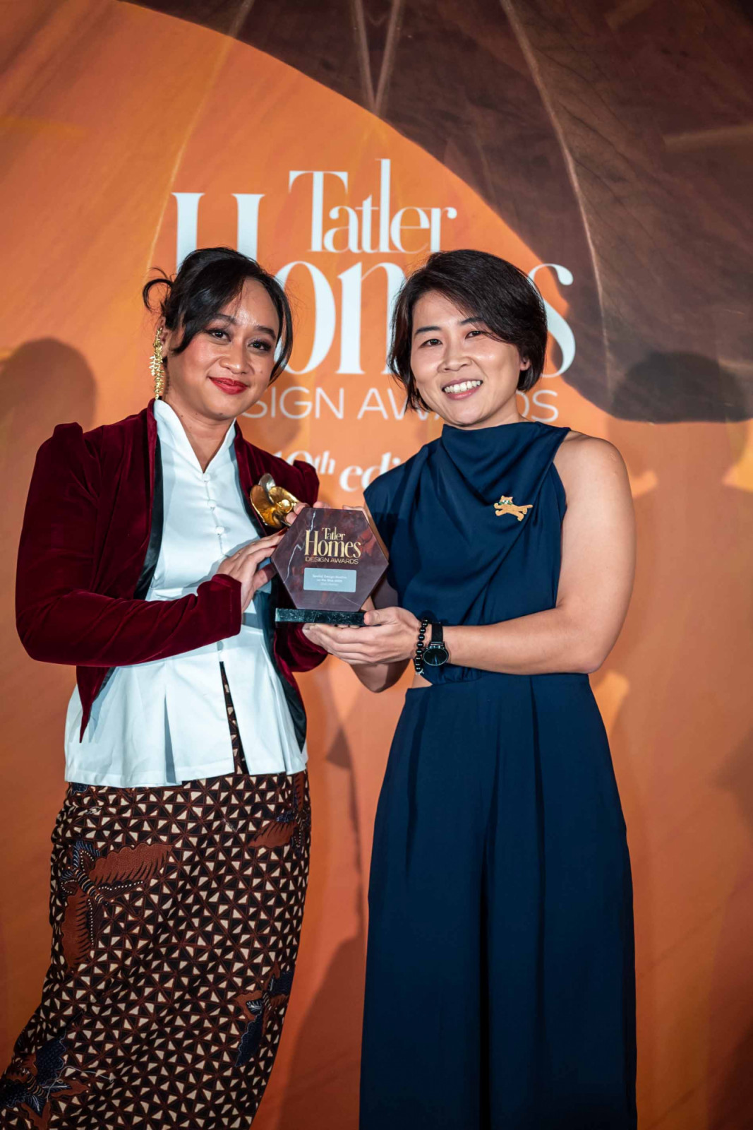 Asih Jenie and Lee Hui Lian