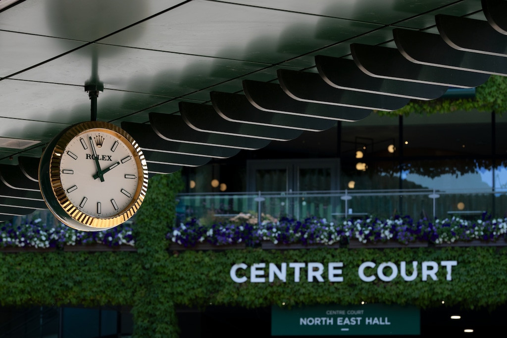 นาฬิกา Rolex ในสนาม All England Lawn Tennis and Croquet Club สนามเหย้าของ The Championships, Winbledon (©Rolex/Jon Buckle)
