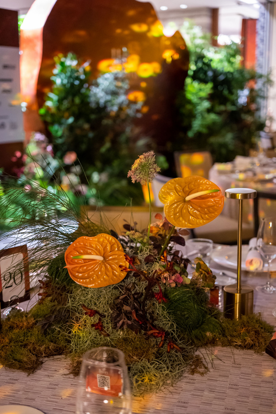 Each table was adorned with arrangements from Fiore Dorato