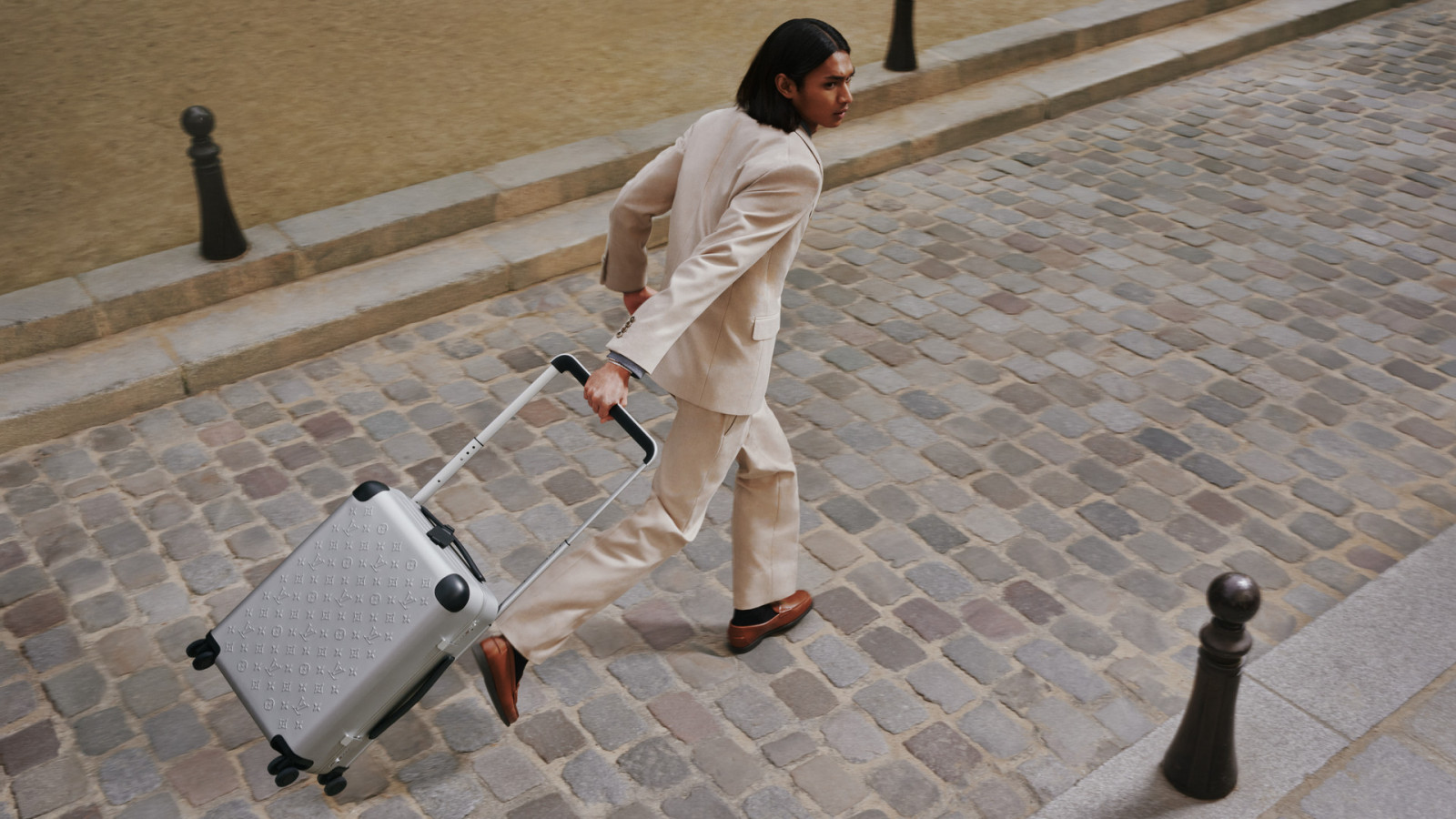Louis Vuitton menulis babak baru seni bepergian lewat Horizon Aluminum, koper aluminium pertama rumah mode Prancis