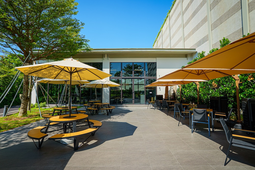 Outdoor area at Foura
