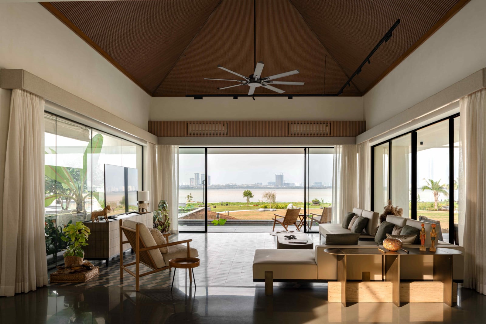 A restrained palette allows the surrounding landscape to become the home’s primary visual focus