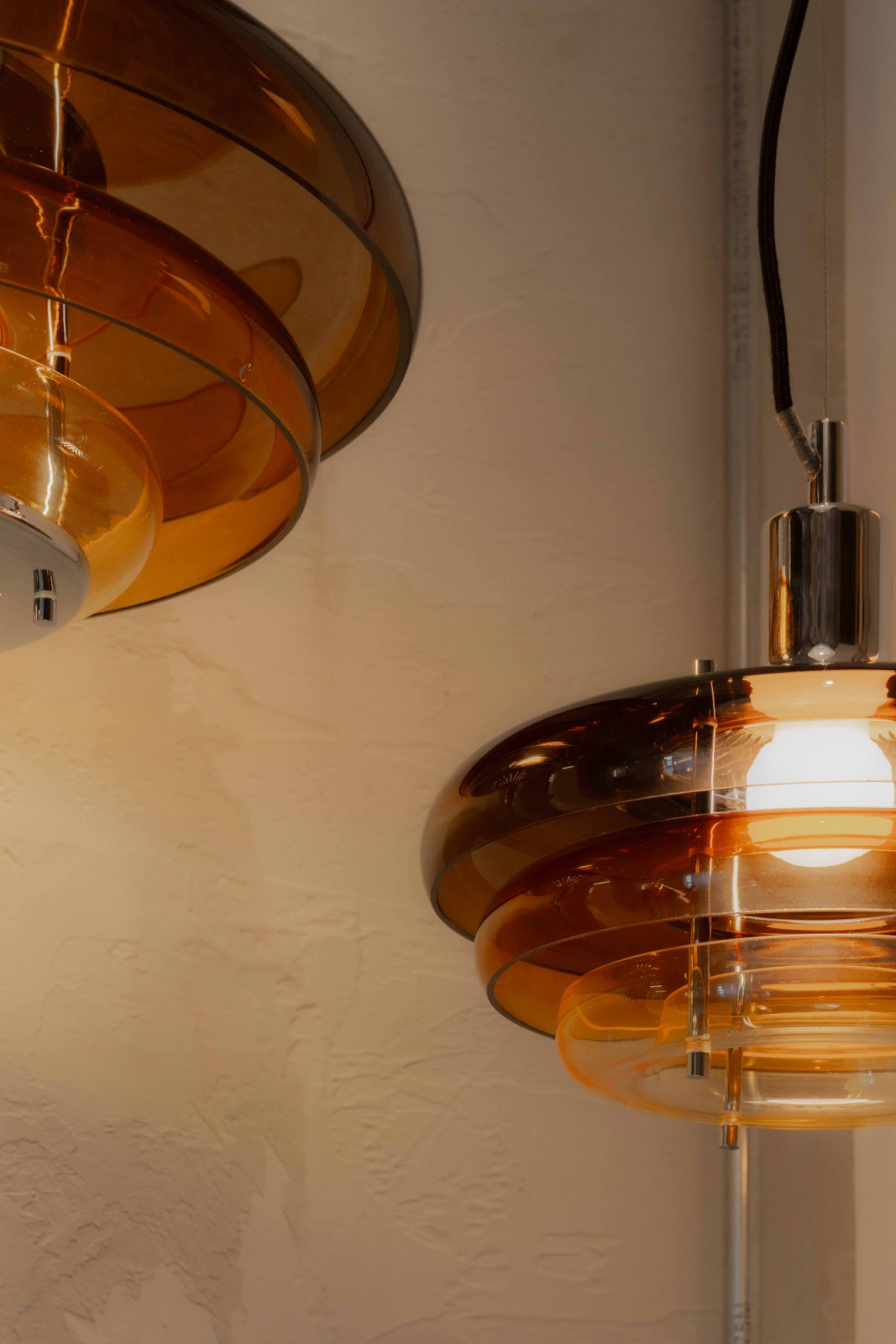 Market Set’s Sunset collection, stacked amber glass that mimics a nostalgic, film-like golden hour