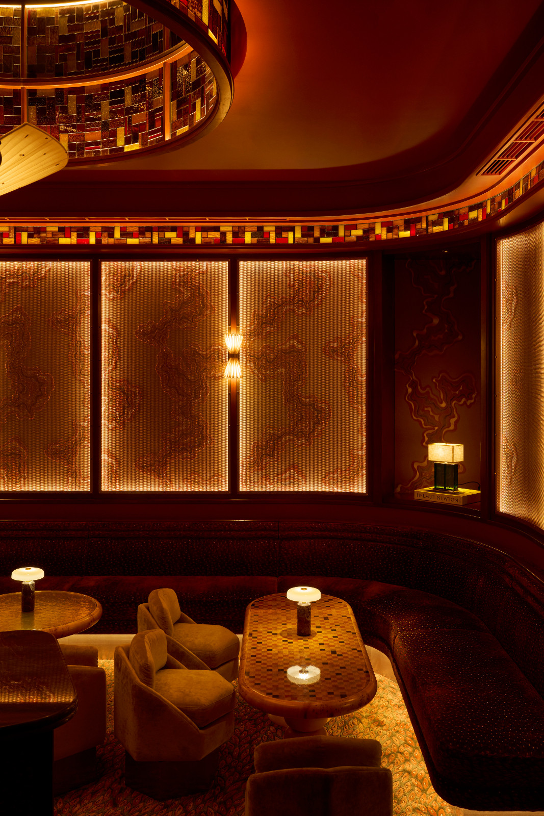 Lines, curves, and lighting details at Dragon-i