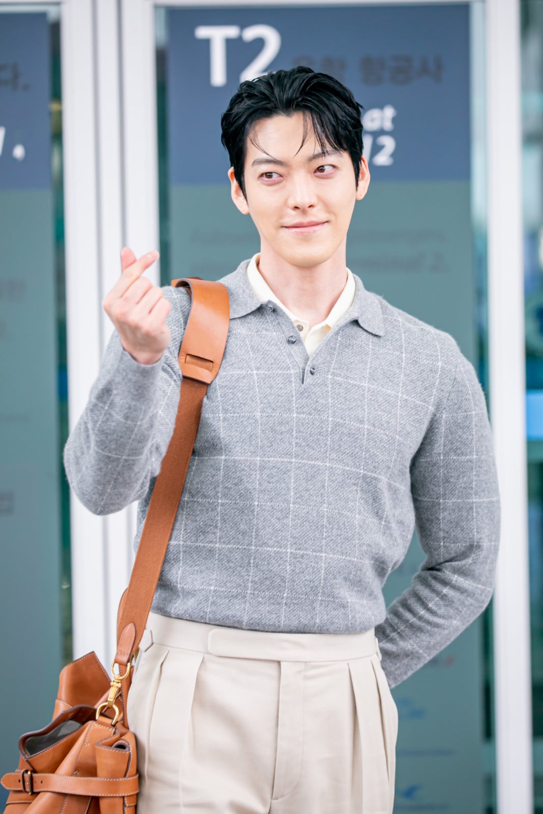 SEOUL, SOUTH KOREA – NOVEMBER 27: Actor Kim Woo-bin departs through Incheon International Airport in Unseo-dong, Jung-gu, Incheon, bound for Bangkok, Thailand to attend the opening event of Ralph Lauren’s Central Embassy store. (Photo by iMBC via Getty Images)