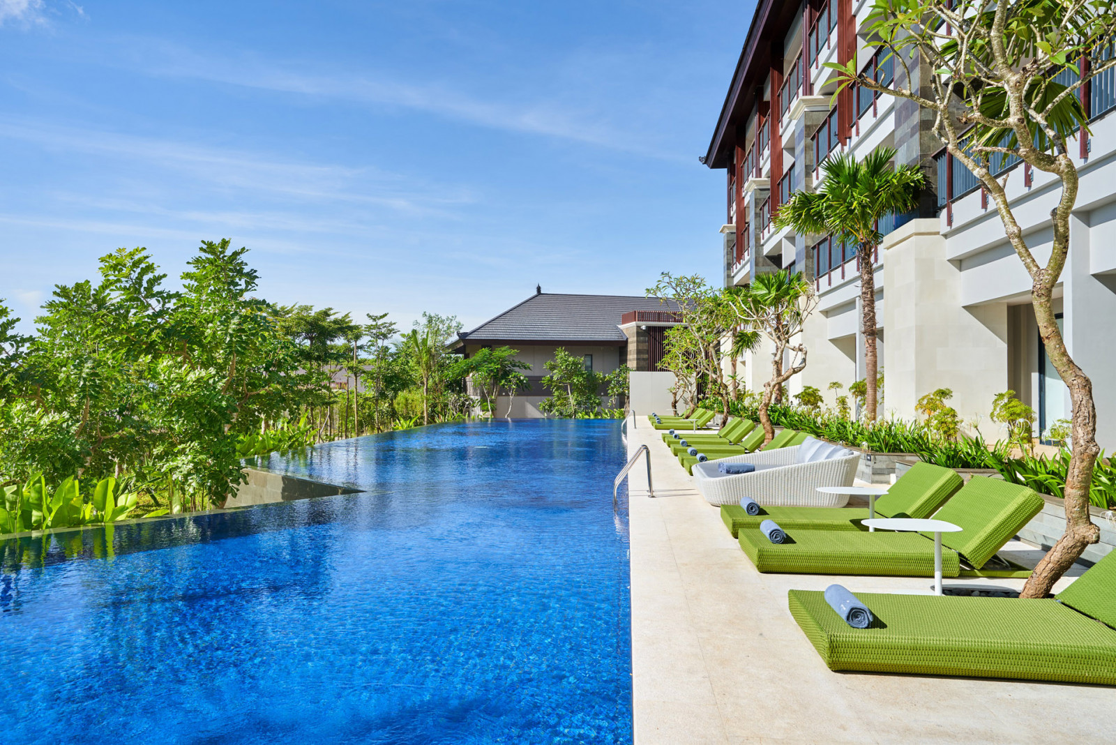 Renaissance Bali Nusa Dua Resort' s dedicated lap swimming pool