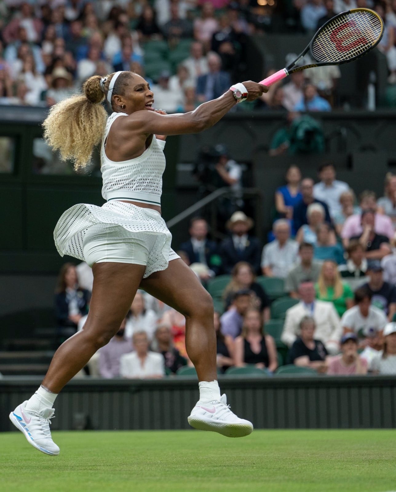 Serena Williams has rewritten the playbook on athlete wealth, turning record-shattering court dominance into a self-made venture capital empire. Inside her strategic transition from tennis champion to powerhouse investor (Photo: serenawilliams/Instagram)