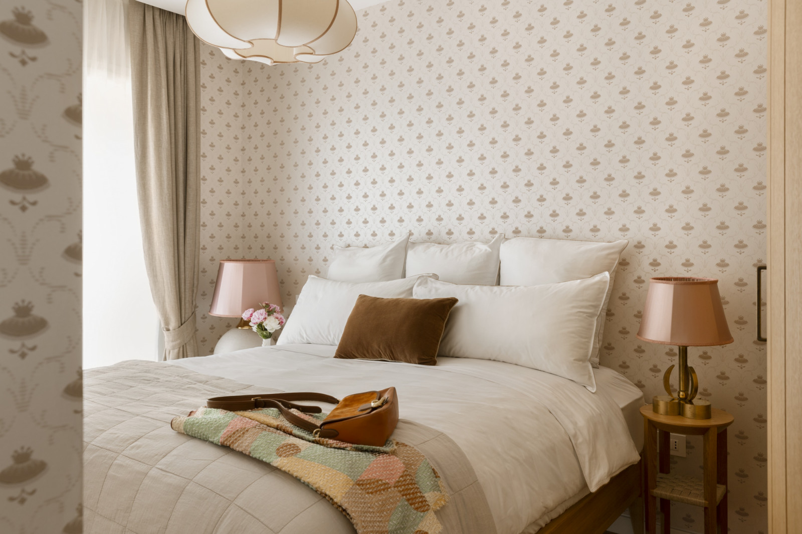 The sea-facing bedrooms are composed of pinks, greys and blues