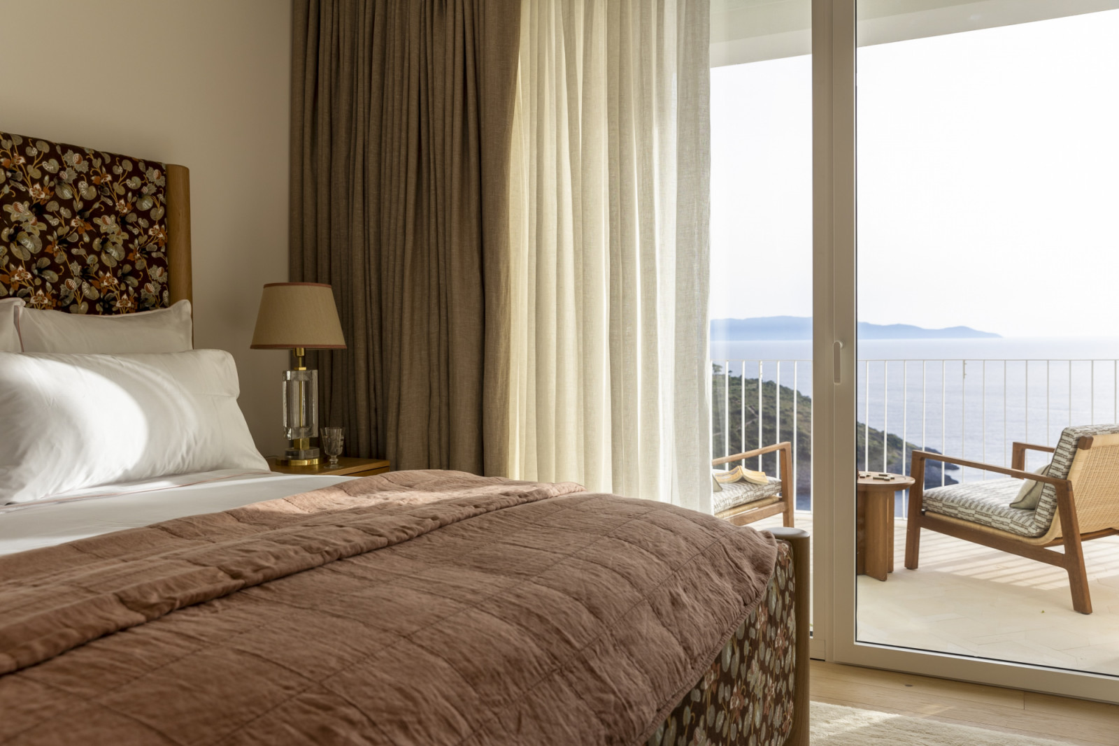 The bedrooms on the upper floor have unimpeded sea views