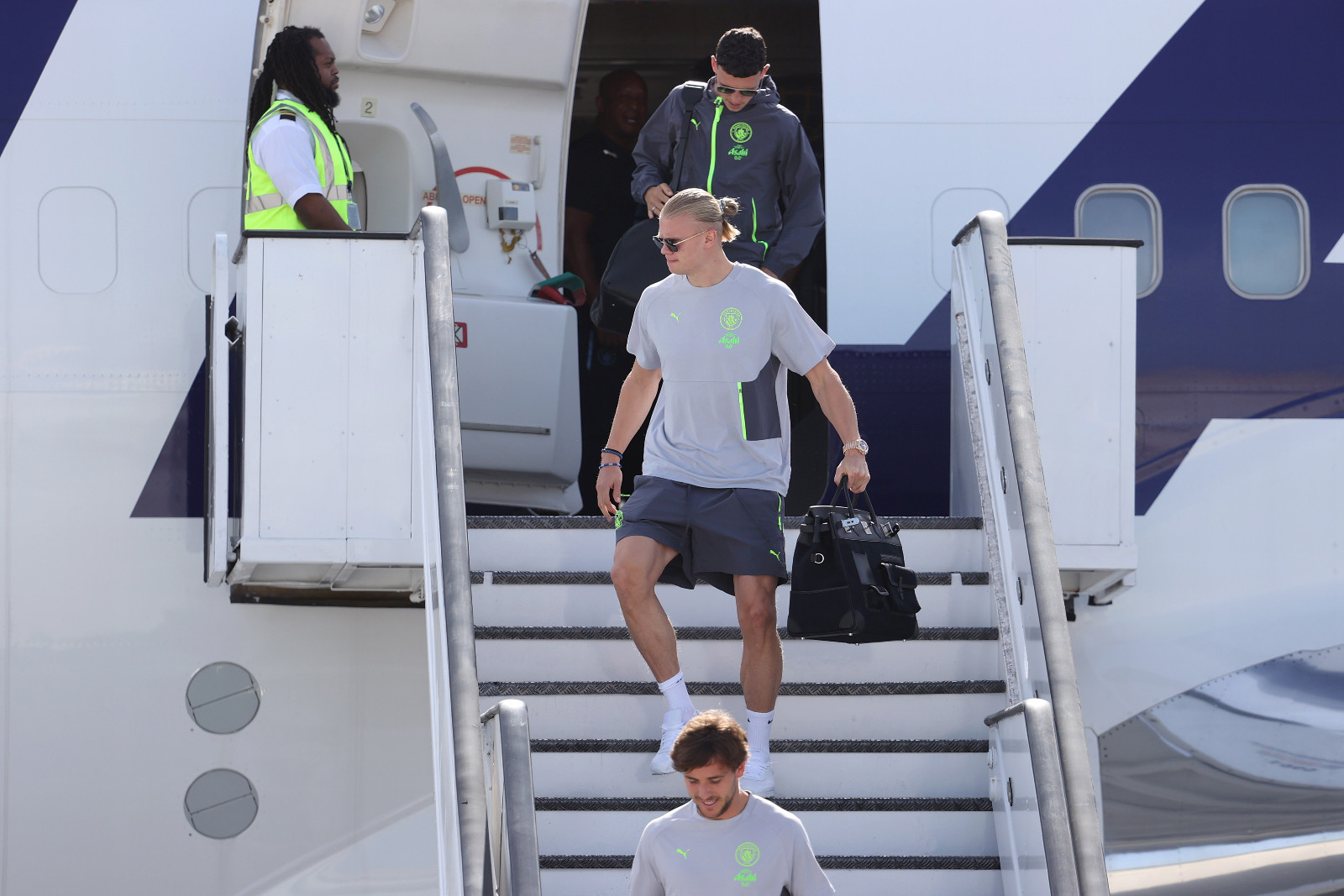 Erling Haaland at Fort Lauderdale-Hollywood International Airport (Photo: Leonardo Fernandez/Getty Images)