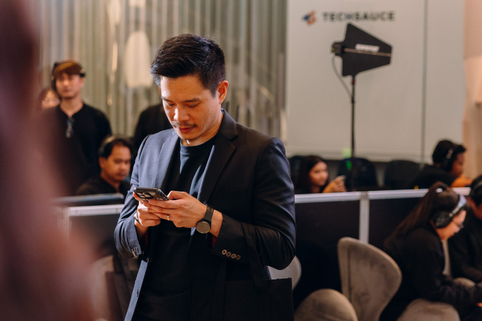 เธียรชัย พิสิฐวุฒินันท์ ผู้บริหารค่ายมวยเวทีราชดำเนิน และประธานจัดการแข่งขันมวยรายการ RWS - Rajadamnern World Series (ภาพ: Tatler Thailand)