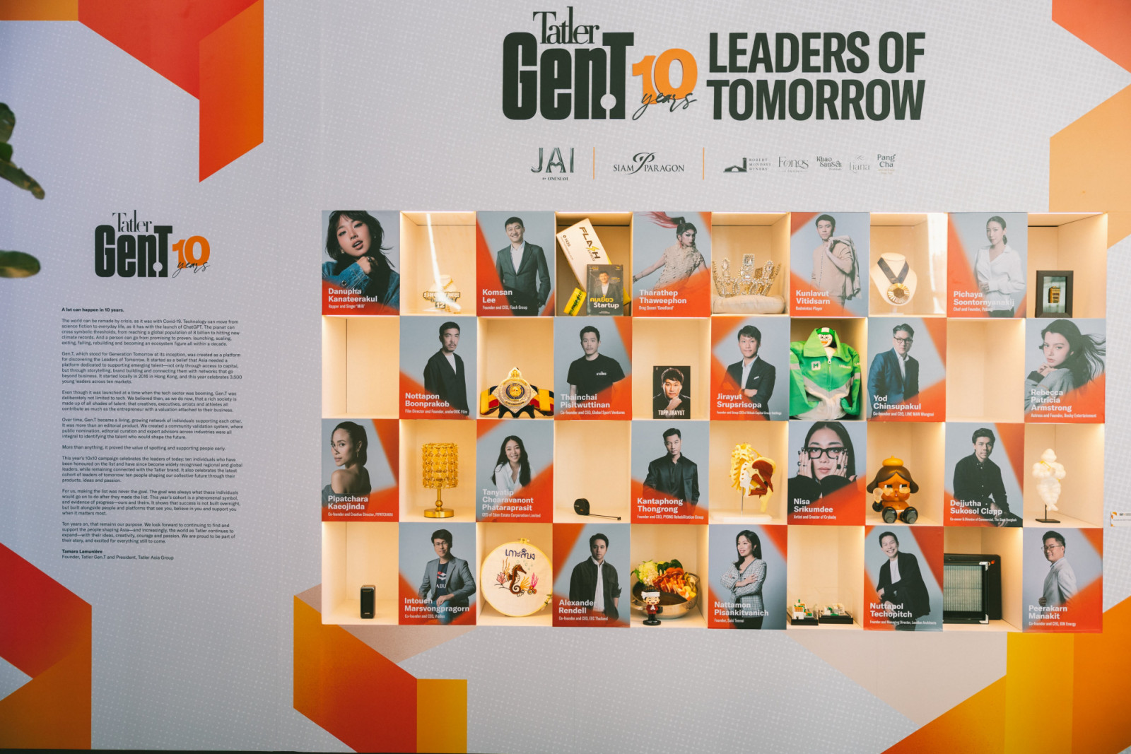 การจัดแสดงสิ่งของสำคัญของเหล่า Gen.T ทั้ง 20 ท่านในปีนี้ ซึ่งแต่ละส่ิงล้วนมีเรื่องราว ความเป็นมาที่น่าสนใจหลากหลาย (ภาพ: Tatler Thailand)