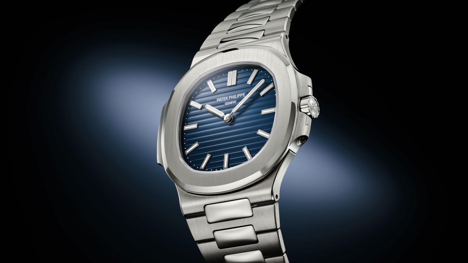 Nautilus 5810/1G-001 in white gold