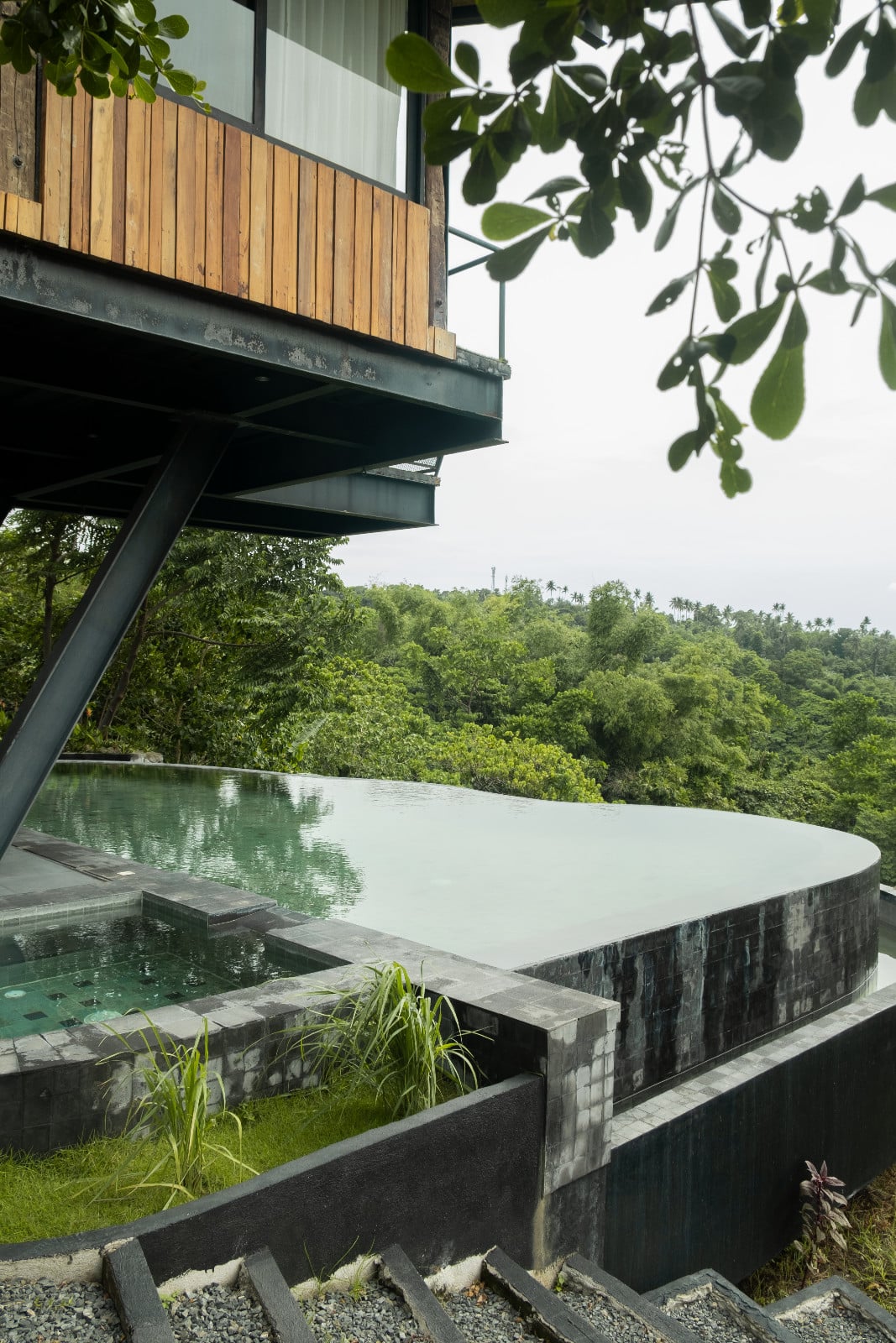 The outdoor pool of Tanua Private Retreat, Batangas, designed by Martin and Melissa Rosario (Photo: Zo Torres)