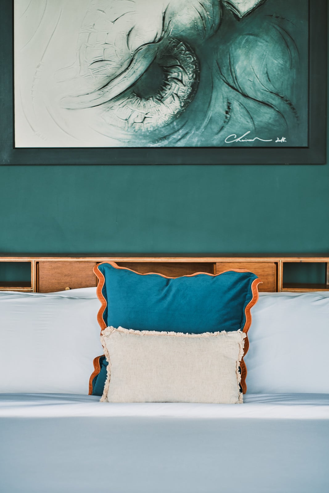 The primary bedroom in Tanua Private Retreat, Batangas, designed by Martin and Melissa Rosario (Photo: Sproos Creatives)