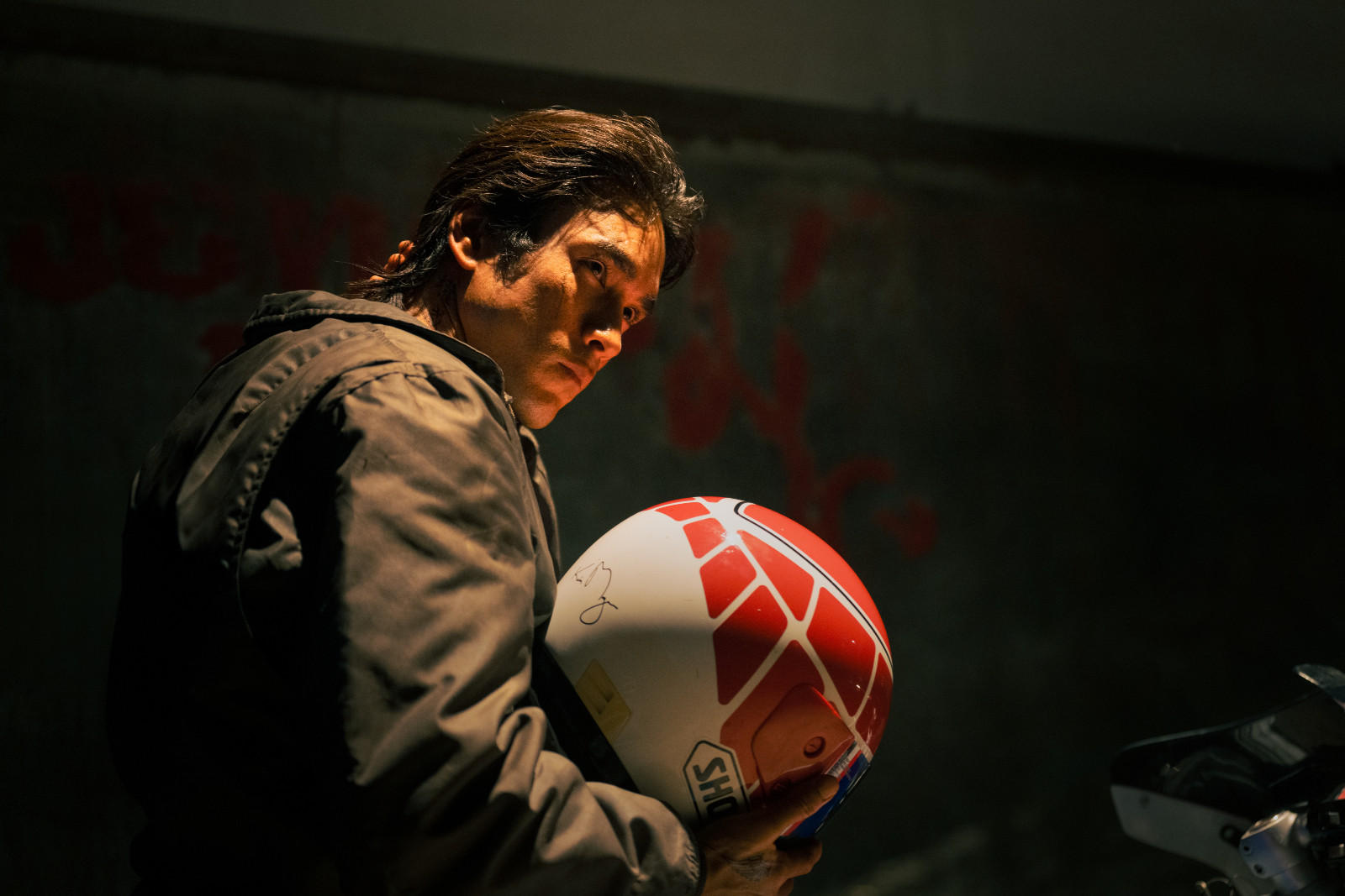 Discover four standout Thai movies to stream on Netflix this weekend, ranging from high-octane crime thrillers to supernatural horror (Photo: Siviroon Srisuwan © 2026 Netflix)