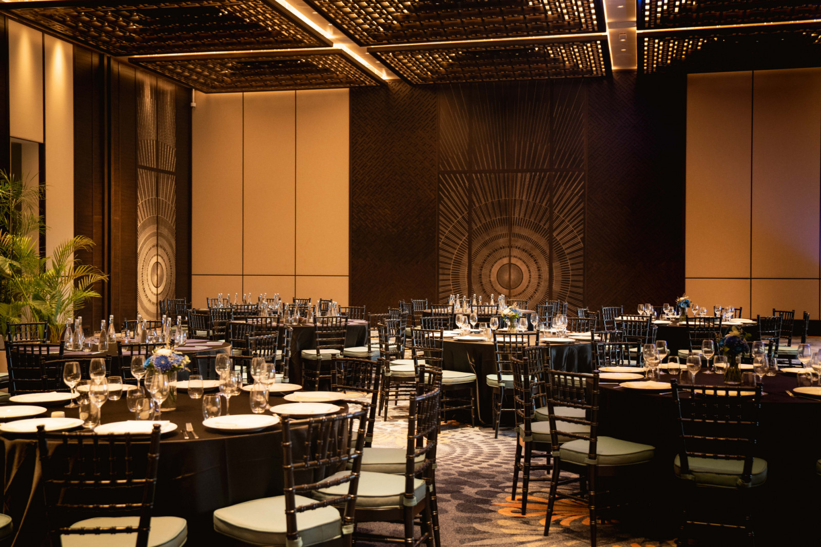 Regent Bali Canggu memperkenalkan Regent Ballroom, sebuah ruang acara mewah yang dirancang untuk menjawab kebutuhan pertemuan dan perayaan dengan sentuhan elegan khas Regent.