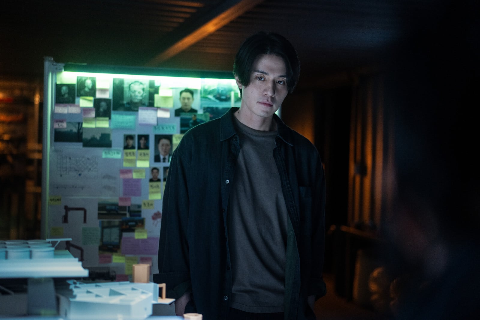 Lee Dong-wook returns as Jeong Jin-man in ‘A Shop for Killers’ season 2, leading a cast of returning favourites and formidable new assassins (Photo: Disney+)