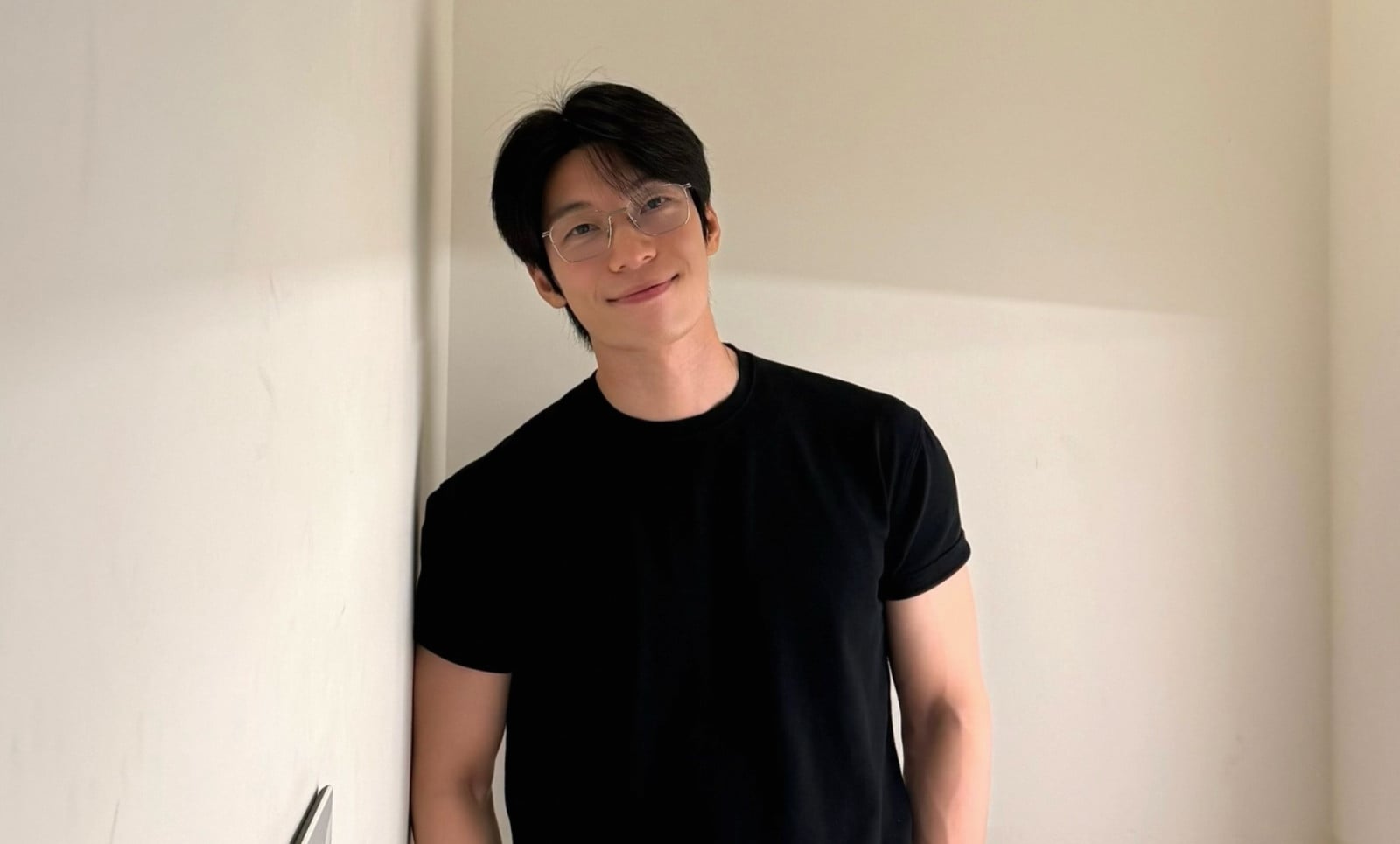 Uncover the Korean entertainment stars turning another year older this month, from chart-topping idols to leading screen actors. Check out our calendar of August birthdays to see when your favourite stars are celebrating (Photo: wi__wi__wi/Instagram)