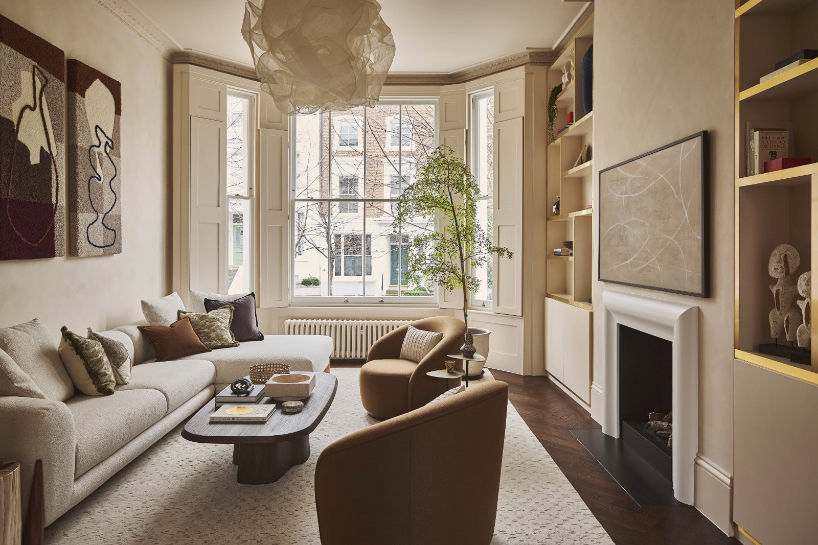The living room of a Notting Hill home by Project London