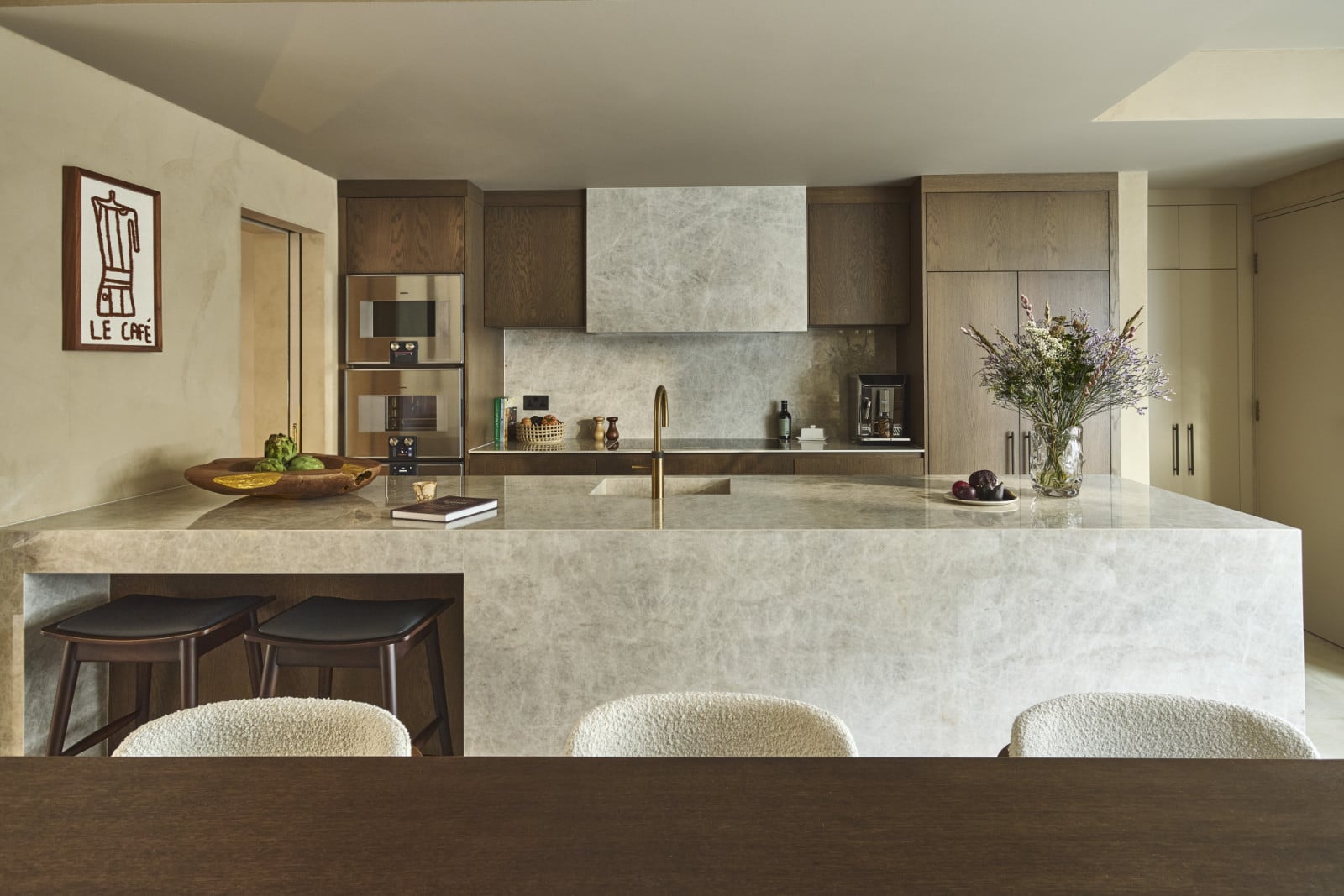 The kitchen area of a Notting Hill home by Project London