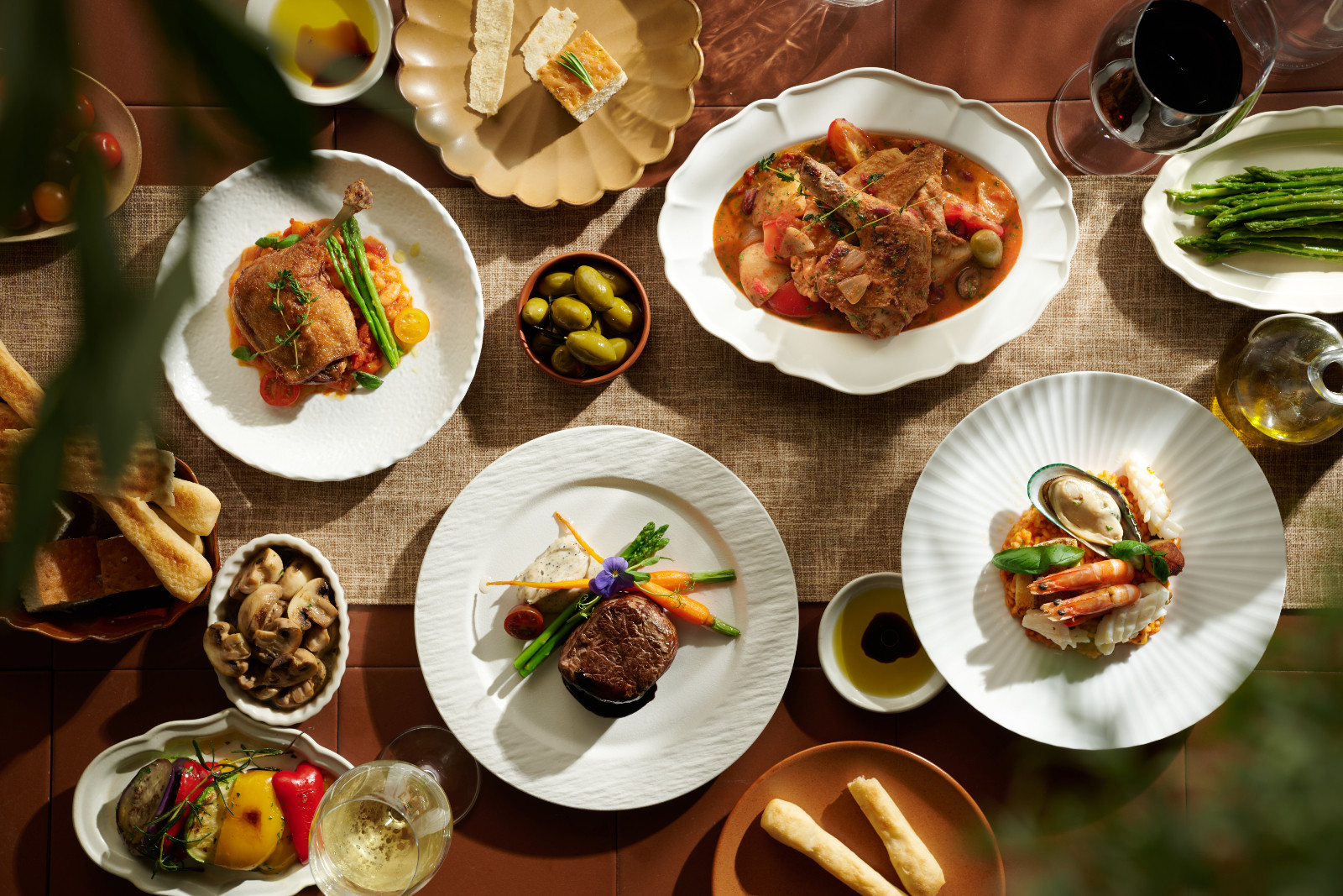 Enjoy a diverse culinary journey with new menu highlights like duck confit, beef fillet, and fresh seafood dishes.