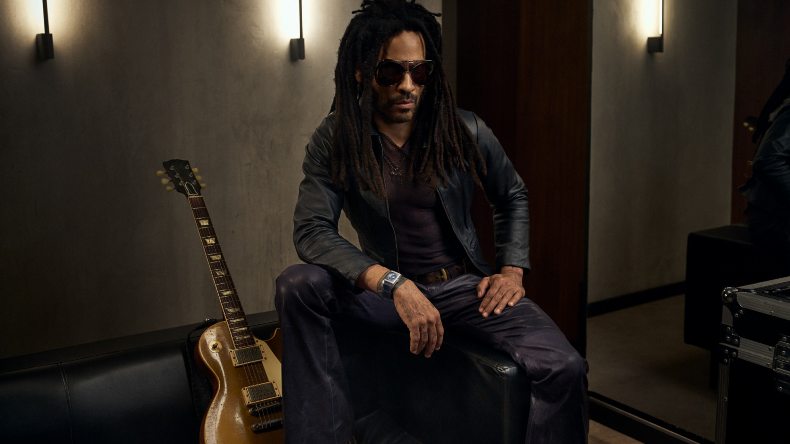 Lenny Kravitz in Reverso Tribute Geographic (Photo: courtesy of Jaeger-LeCoultre)