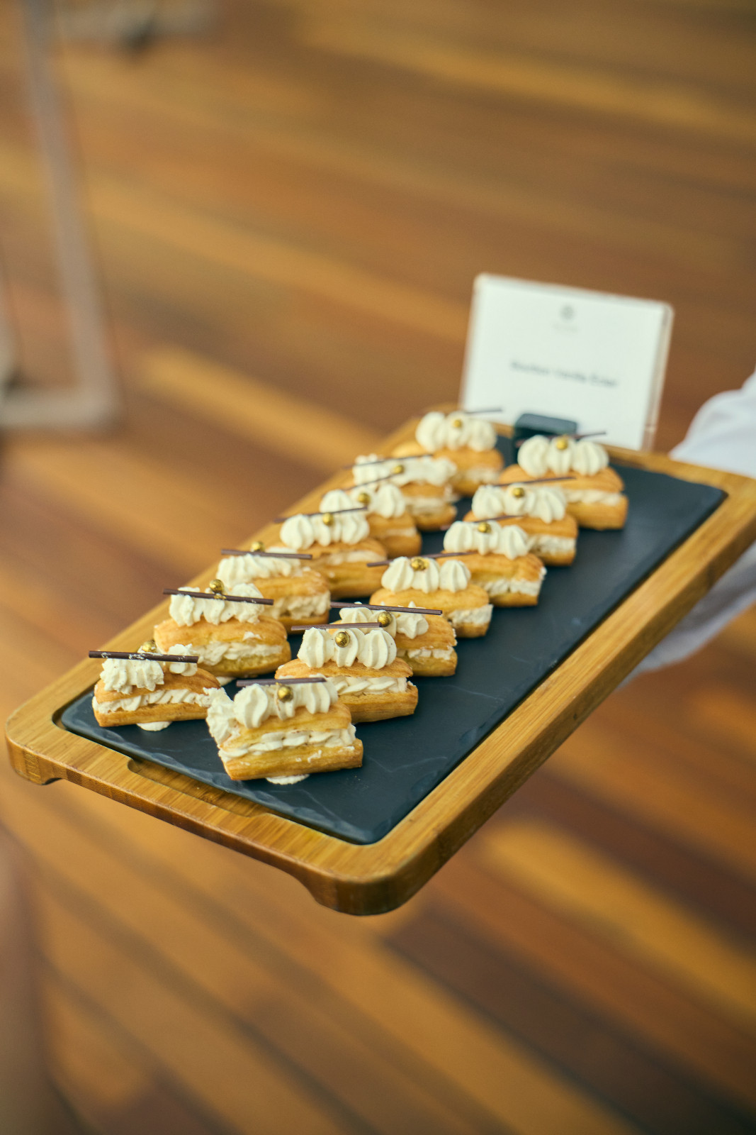 Bourbon vanilla éclairs