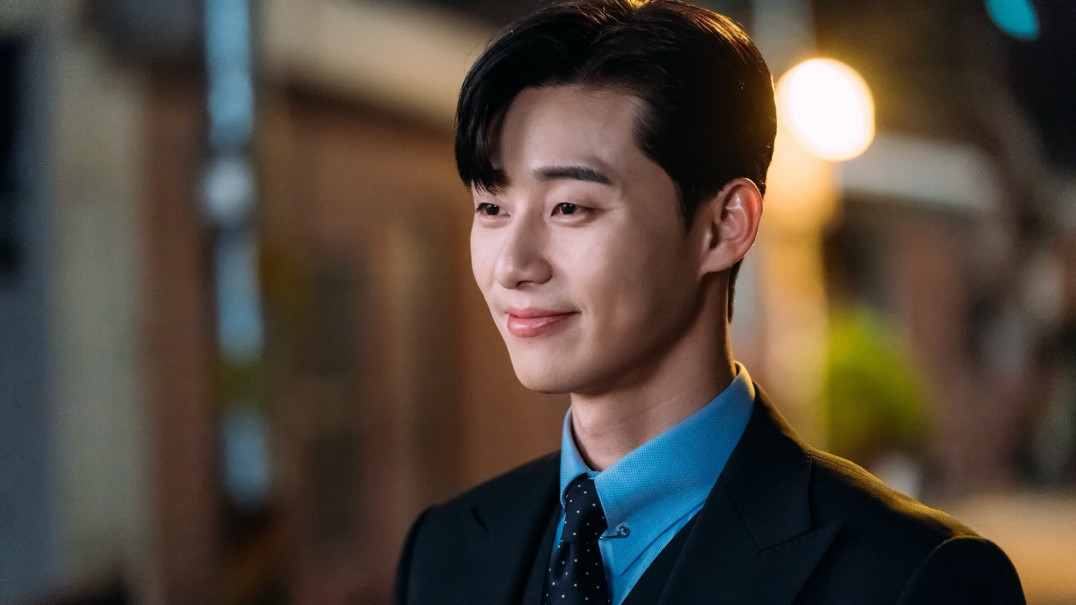 Park Seo-joon’s playful charisma and sizzling chemistry with Park Min-young made ‘What’s Wrong with Secretary Kim’ a gateway K-drama for rom-com fans (Photo: tvN)