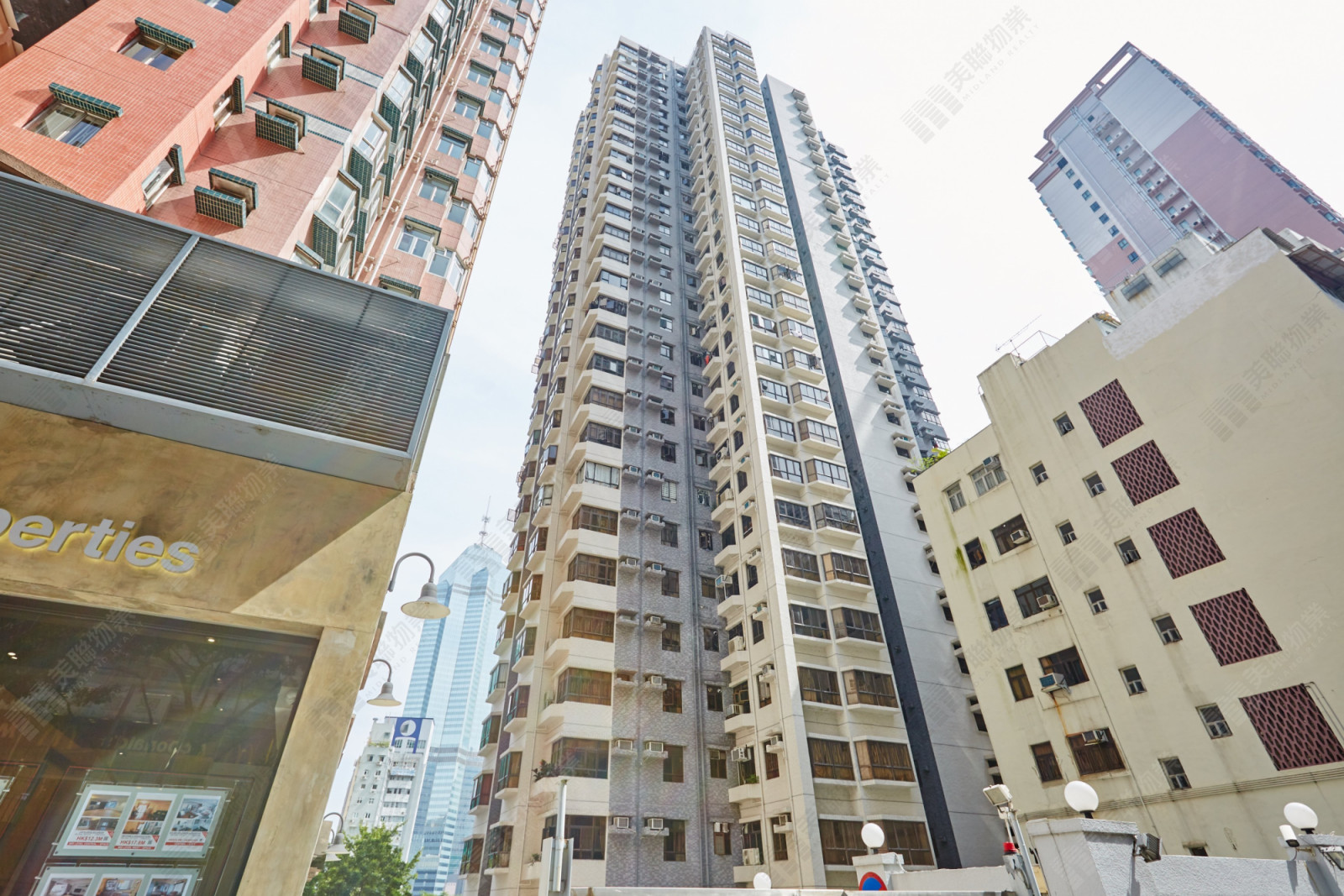 Chow Yun-fat sold an apartment in Corona Tower in April 2026. (Photo: via Midland Realty)