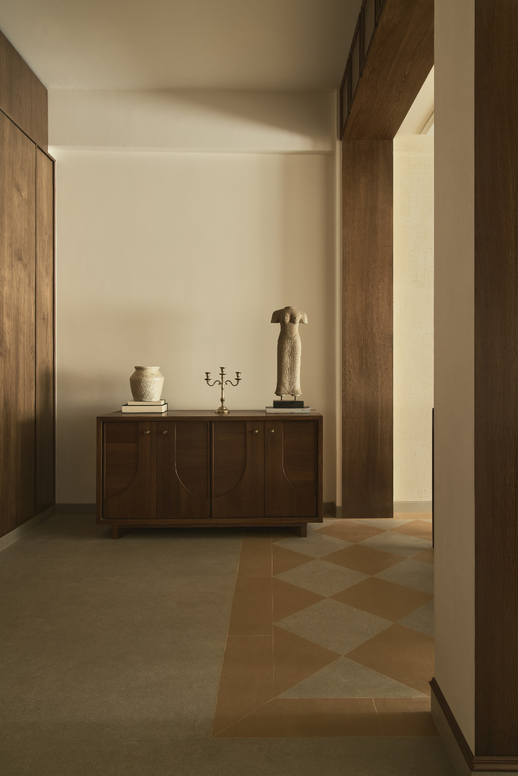 The entryway in an Art Deco home by The Last Goldfish in Mumbai, India