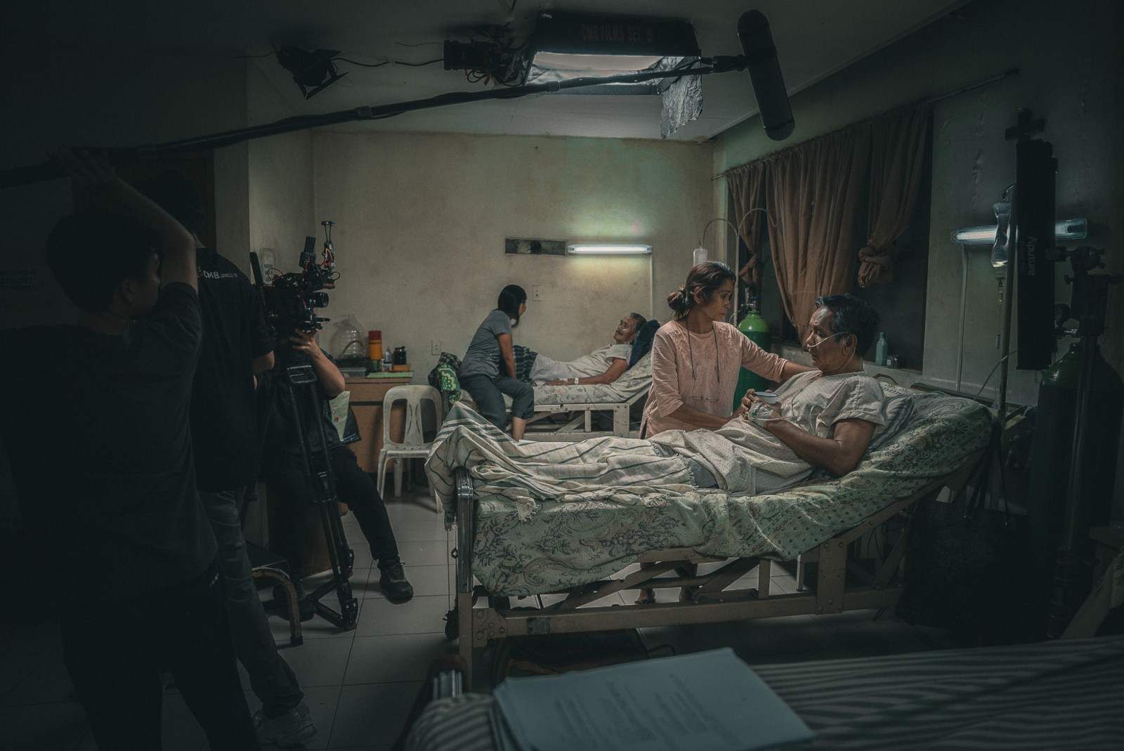 Marietta “Pokwang” Subong and Joey Marquez on the set of ‘2 Valid IDs’ (Photo: Neil Daza)