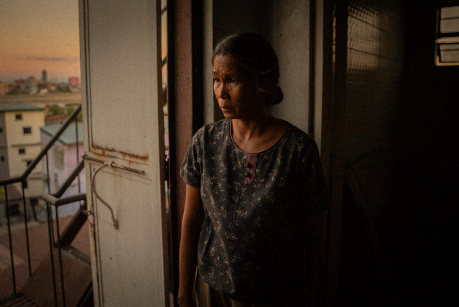 Marietta “Pokwang” Subong as Sylvia in ‘2 Valid IDs’ (Photo: Neil Daza)